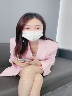 “宅男热门影片：性感女秘书与合作伙伴的密室激情无码会议”